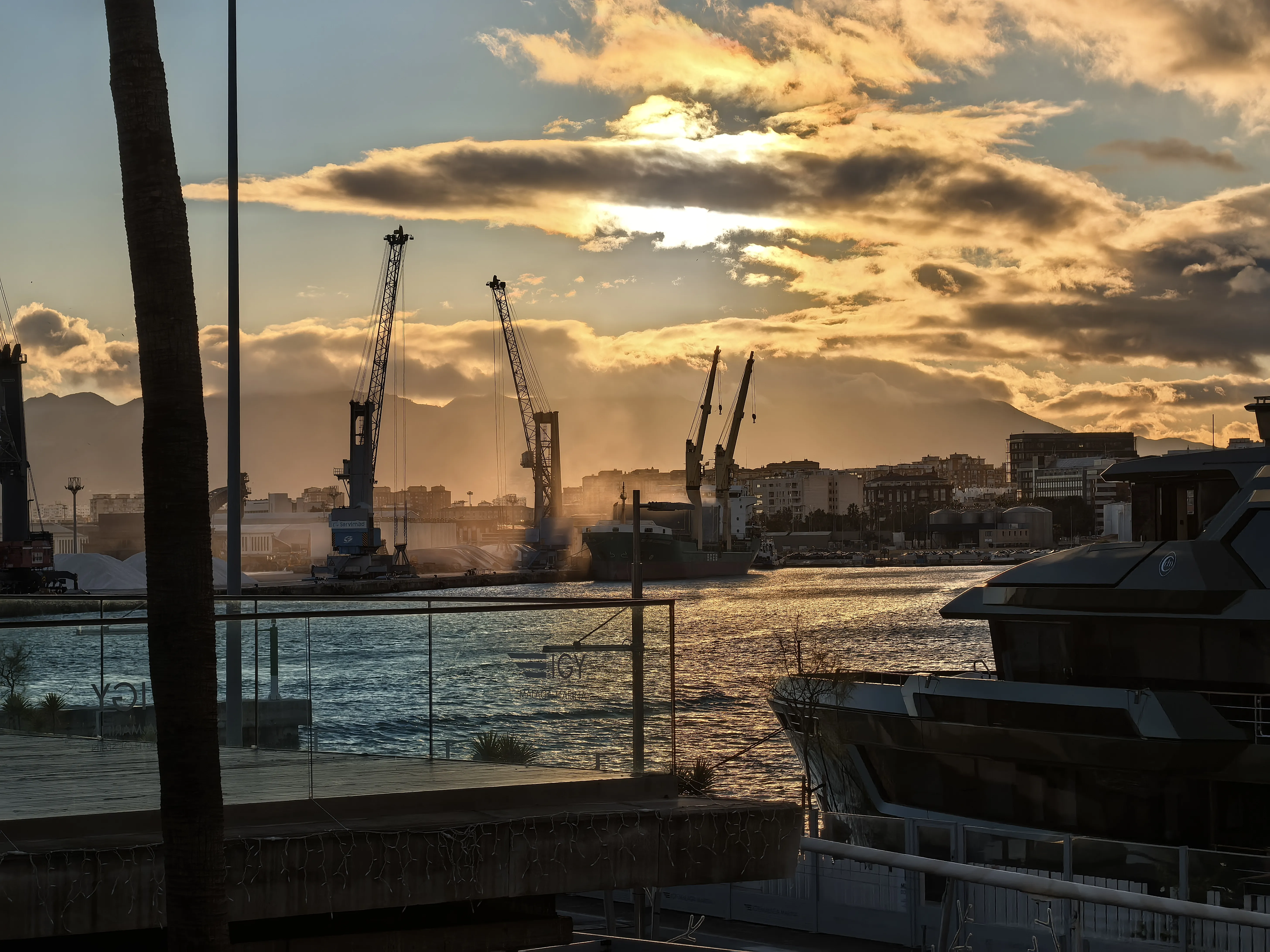 HUAWEI Pura 70 Ultra - System Aparatów - IMG_20251117_173213.webp